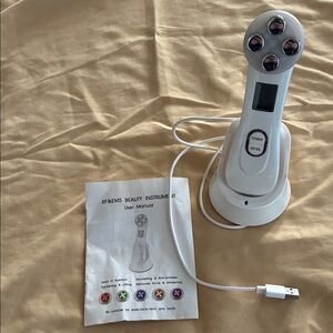 White RF-EMS Beauty Instrument